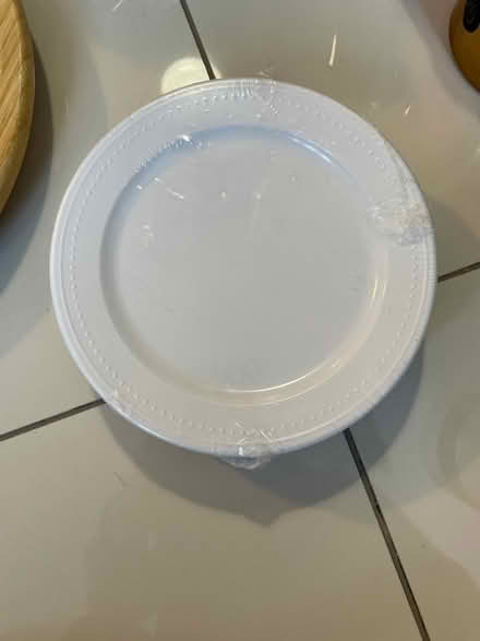 Photo of free Plastic plates (MK11 Fairfields) #1