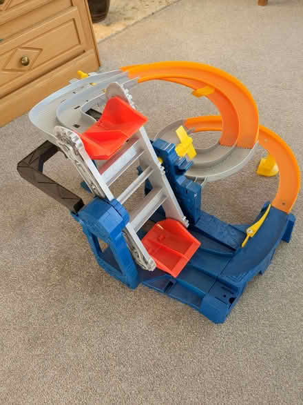 Photo of free Hot Wheels lift and ramp (Steyning BN44) #1