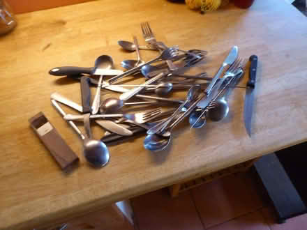 Photo of free Mixed collection of cutlery (IP12) #1