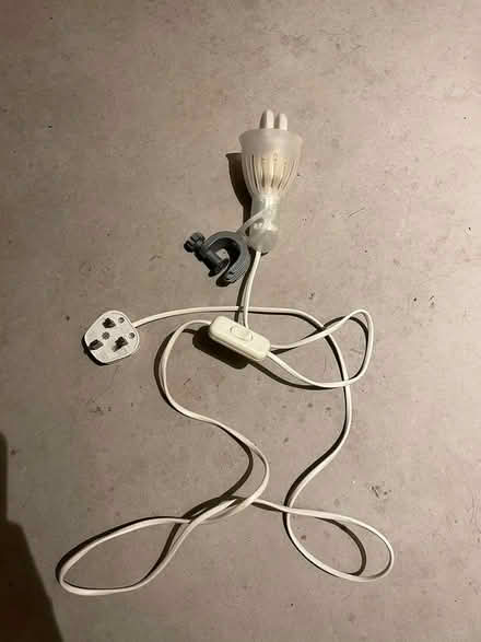Photo of free Clip on lamp (AL1) #1