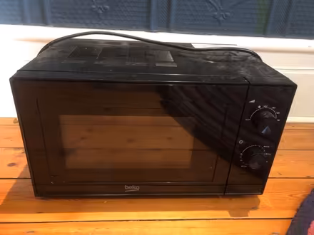 Photo of free Basic beko microwave (Kirkstall LS5) #1