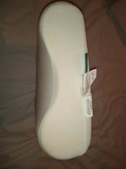 Photo of free Sleep Innovations memory pillows (Amersham HP7) #2