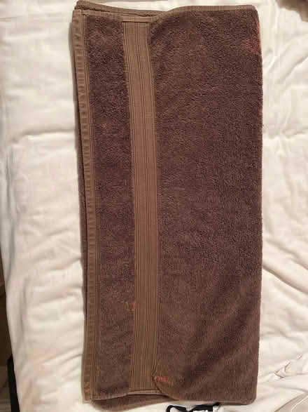 Photo of free Bath towel (Chapel allerton LS7) #2
