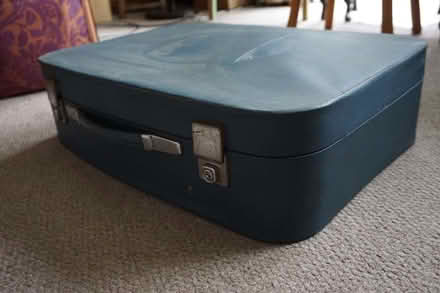 Photo of free Traditional suitcase (Bowbridge GL5) #1