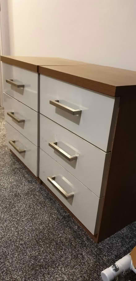 Photo of free Bedside Drawers (Wood Green N22) #1