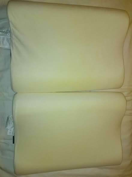 Photo of free Sleep Innovations memory pillows (Amersham HP7) #1