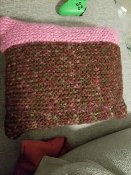 Photo of free 2 throw pillows - new, knitted (Hell's Kitchen/Midtown West) #1