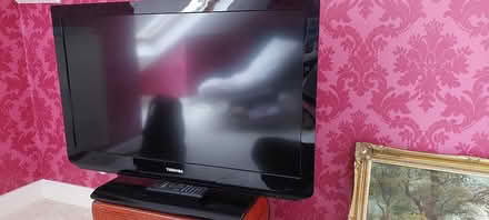 Photo of free 32 inch Toshiba TV (Radcliffe M26) #1