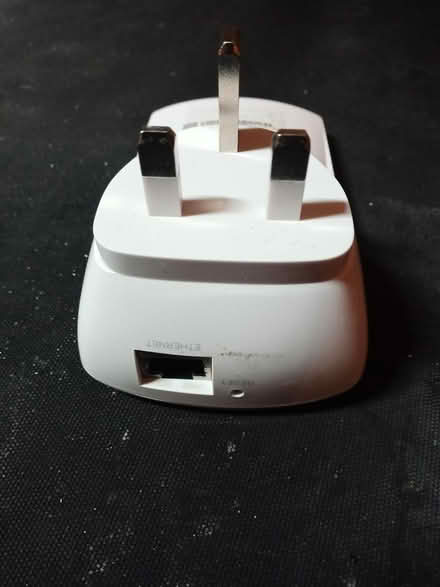 Photo of free TP-Link WiFi Range Extender (Longstanton CB24) #3