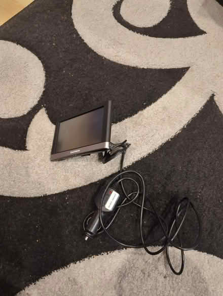 Photo of free Garmin satnav (Leyton E10) #1