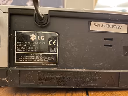 Photo of free LG VCR - 20 years old (AL1) #3