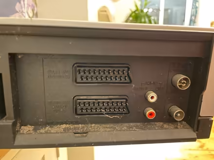 Photo of free LG VCR - 20 years old (AL1) #2