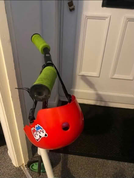 Photo of free 3 wheel scooter 🛴 with helmet (Shenley Brook end MK5) #2
