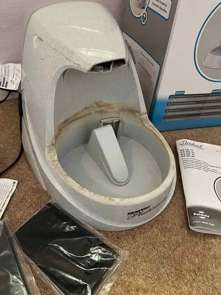 Photo of free Drinkwell Pet water fountain for cat dog (Titness Park SL5) #2
