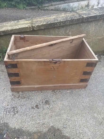 Photo of free Old wooden chest (Lewes nevill) #1