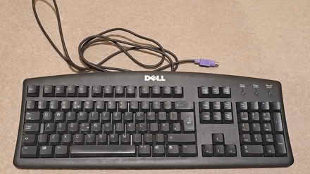 Photo of free PC keyboard with PS/2 connector (Winkfield Row RG42) #1