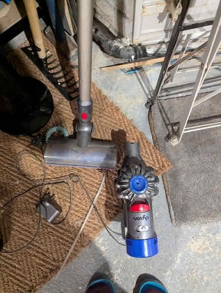 Photo of free Dyson vacuum cleaner (HD4) #1