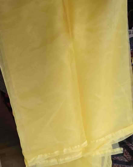 Photo of free Yellow organza material (Neat Enstone OX7) #2