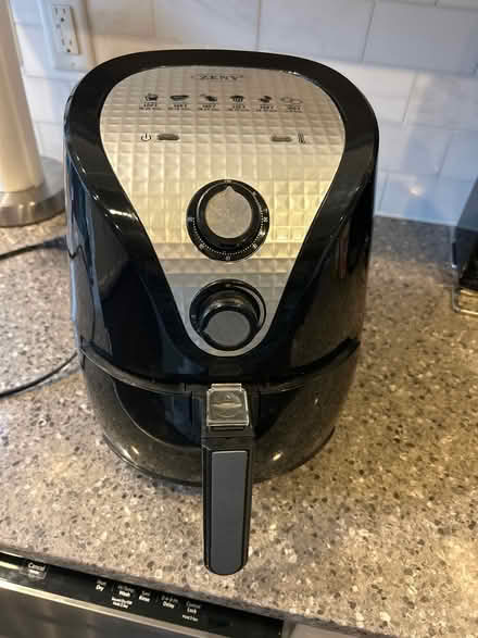 Photo of free Working air fryer (Del Ray near GW Middle School) #1
