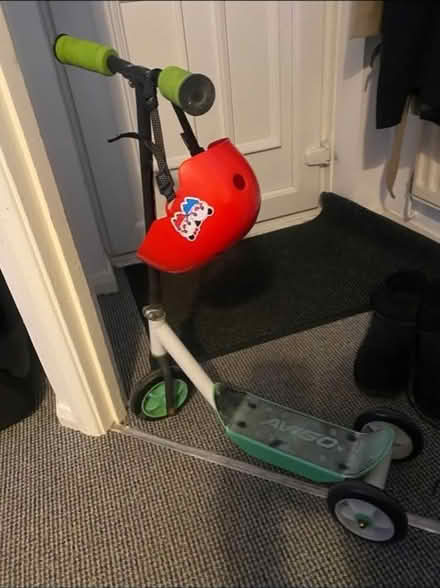 Photo of free 3 wheel scooter 🛴 with helmet (Shenley Brook end MK5) #1