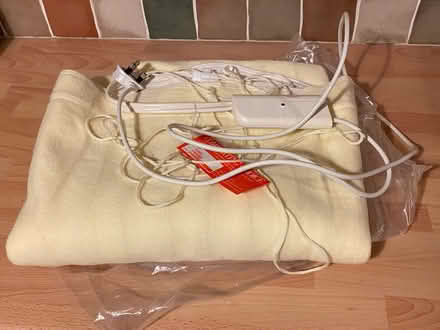 Photo of free Double heated blanket (Maidstone near Mote Park ME15) #2