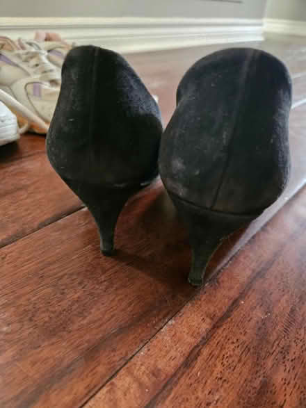 Photo of free Beautiful suede heels, size 7 (Derry/WinstonChurch/Meadowvale) #1