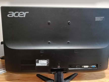 Photo of free Acer 24" LCD monitor (Essex Road, N1) #2