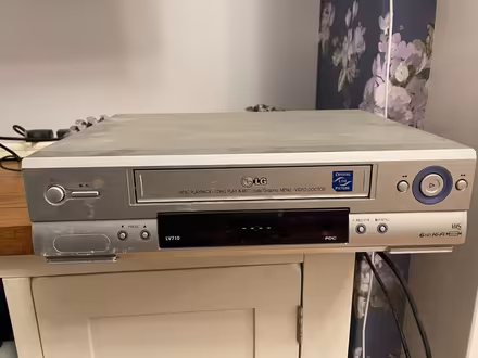 Photo of free LG VCR - 20 years old (AL1) #1