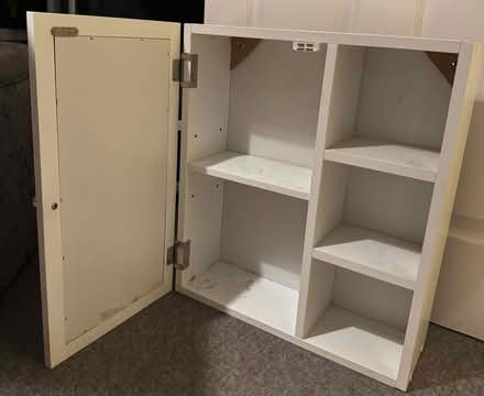 Photo of free Bathroom cabinet (OX3 Headington) #2