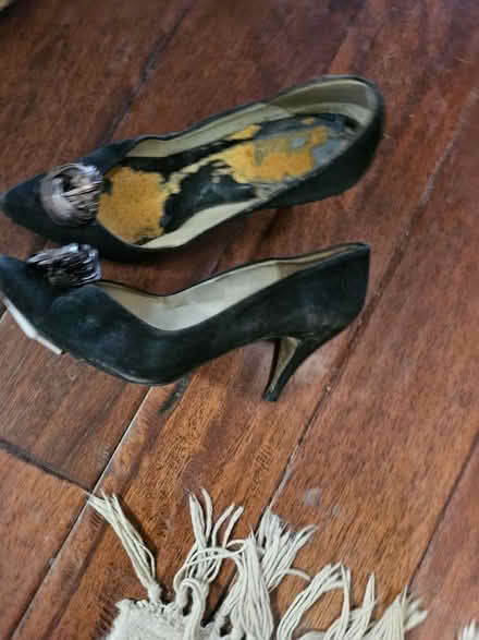 Photo of free Beautiful suede heels, size 7 (Derry/WinstonChurch/Meadowvale) #2