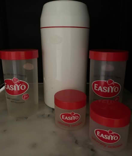 Photo of free EasiYo yogurt container and pots (Middridge DL5) #1