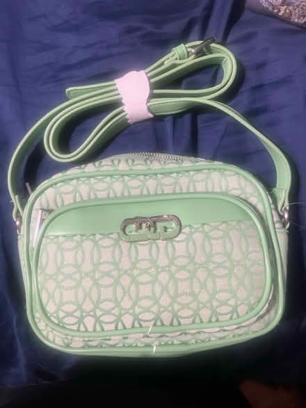 Photo of free Small Green Purse (Pemberton, NJ) #1