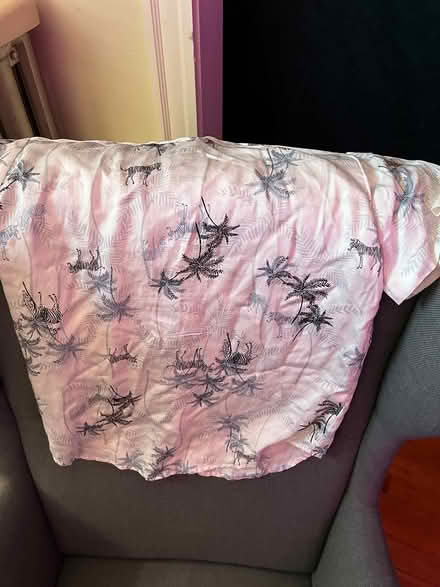 Photo of free Floral shirt (Tufts University) #3