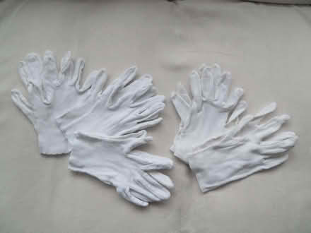 Photo of free White Cotton Gloves – 5 pairs (CO15) #1