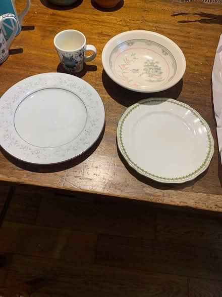 Photo of free Misc China and glassware (OX2 North Oxford) #1