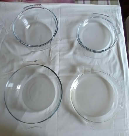 Photo of free 2 Pyrex dishes (Hereford HR4) #1