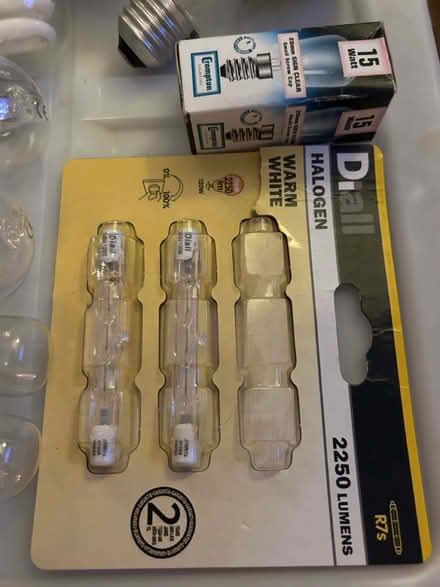 Photo of free Unneeded lightbulbs (DT4) #4