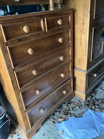Photo of free Chest of drawers (Doddinghurst) #1