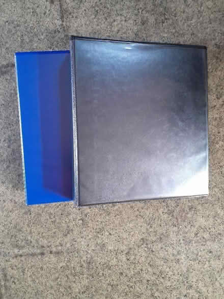 Photo of free 2 A4 ring binders (Sheen SK17) #1