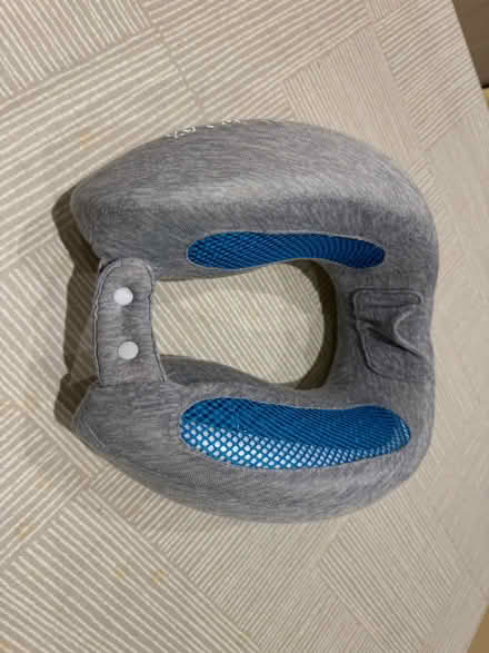 Photo of free Travel neck pillow (clean, like new) (Earls Court SW5) #2