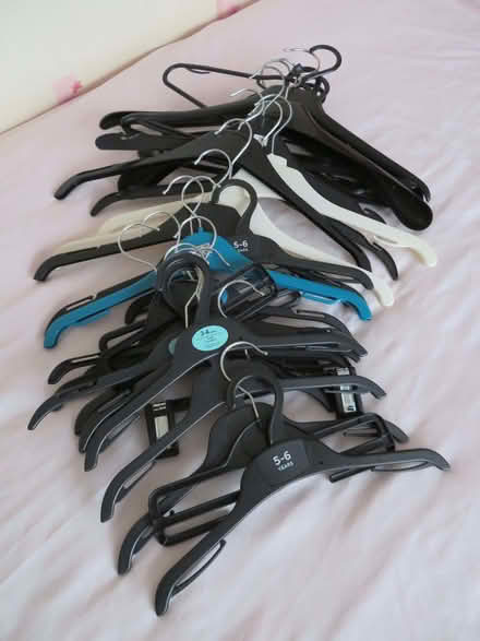 Photo of free Clothes Hangers (CO15) #3