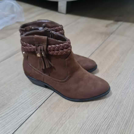 Photo of free Girls infant π shoes (Wallington SM6) #1