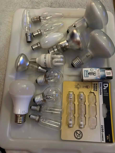 Photo of free Unneeded lightbulbs (DT4) #1