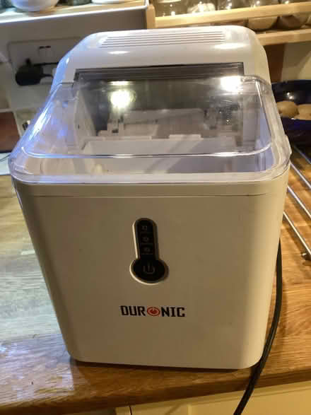Photo of free Ice machine working. Duronic (Richings Park SL0) #1