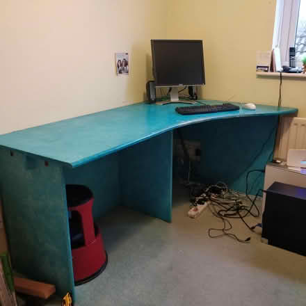 Photo of free Desk or workbench (Lytchett Matravers) #2