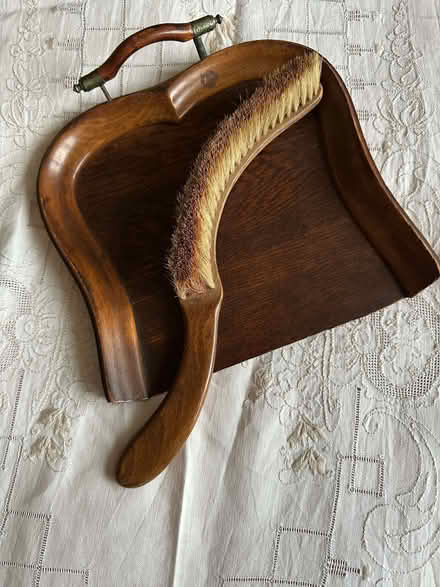 Photo of free Edwardian Crumb Brush and Tray (Warfield RG12) #1