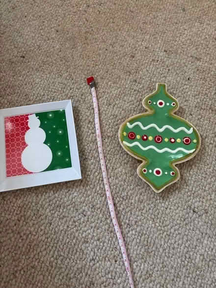 Photo of free Small Christmas dishes (Dean EH4) #1