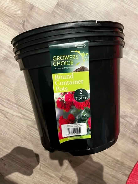 Photo of free 3 Plant Container Pots (Graven Hill Depot OX25) #2