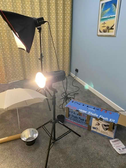 Photo of free Inter Fit Studio Lighting (ME10) #2
