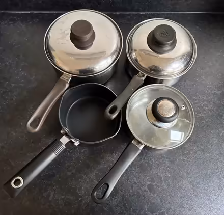 Photo of free Set of saucepans (Wigston Magna) #1